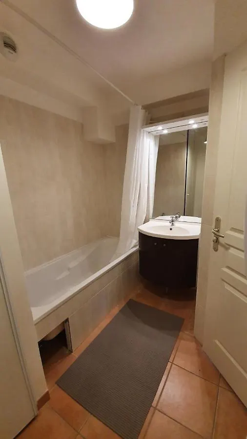 Appartement Neuf Avec Terrasse Sur Praloup 1600 Uvernet-Fours شقة